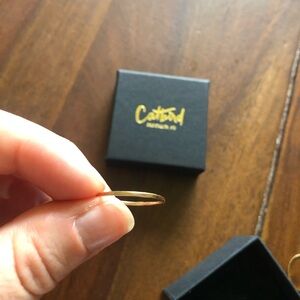 Catbird classic hammered ring